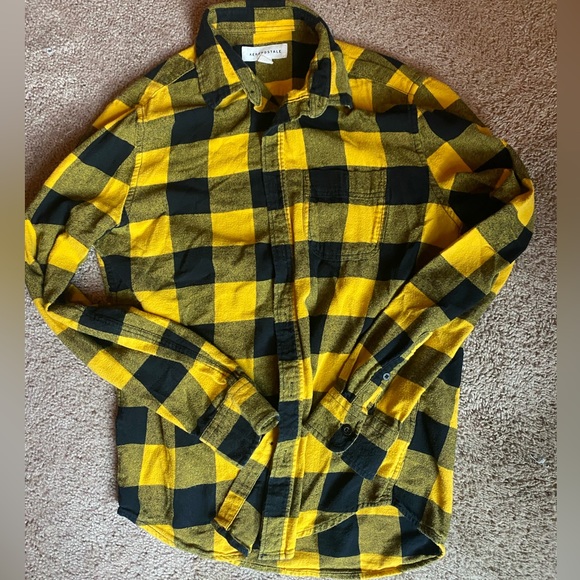 Men’s Aeropostale flannels - Picture 2 of 2